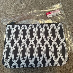 Thirty One Zipper Pouch in Charcoal Links